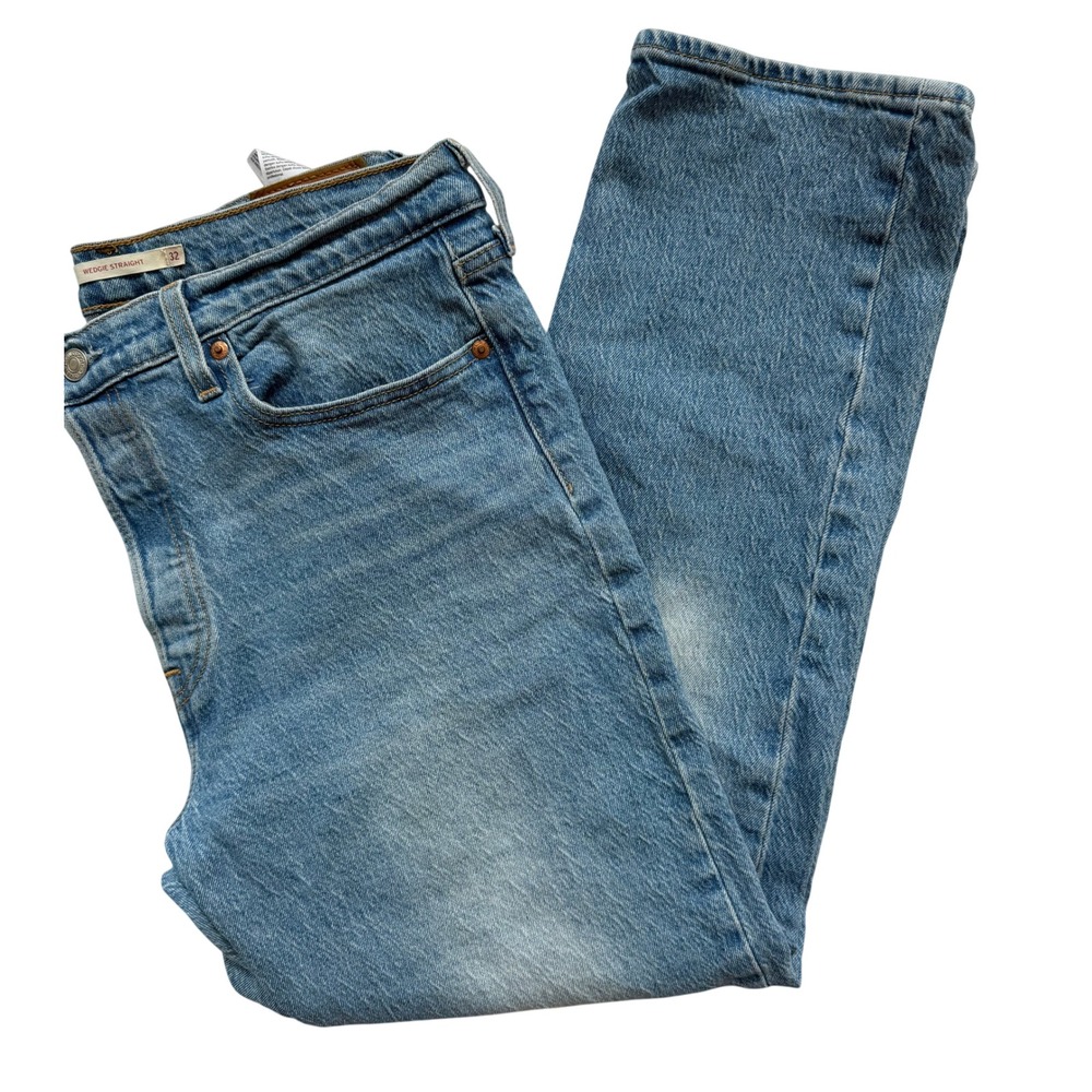 Levis Premium Wedgie Straight Jeans Womens 32 Medium Wash Blue‎ Button Fly 34964